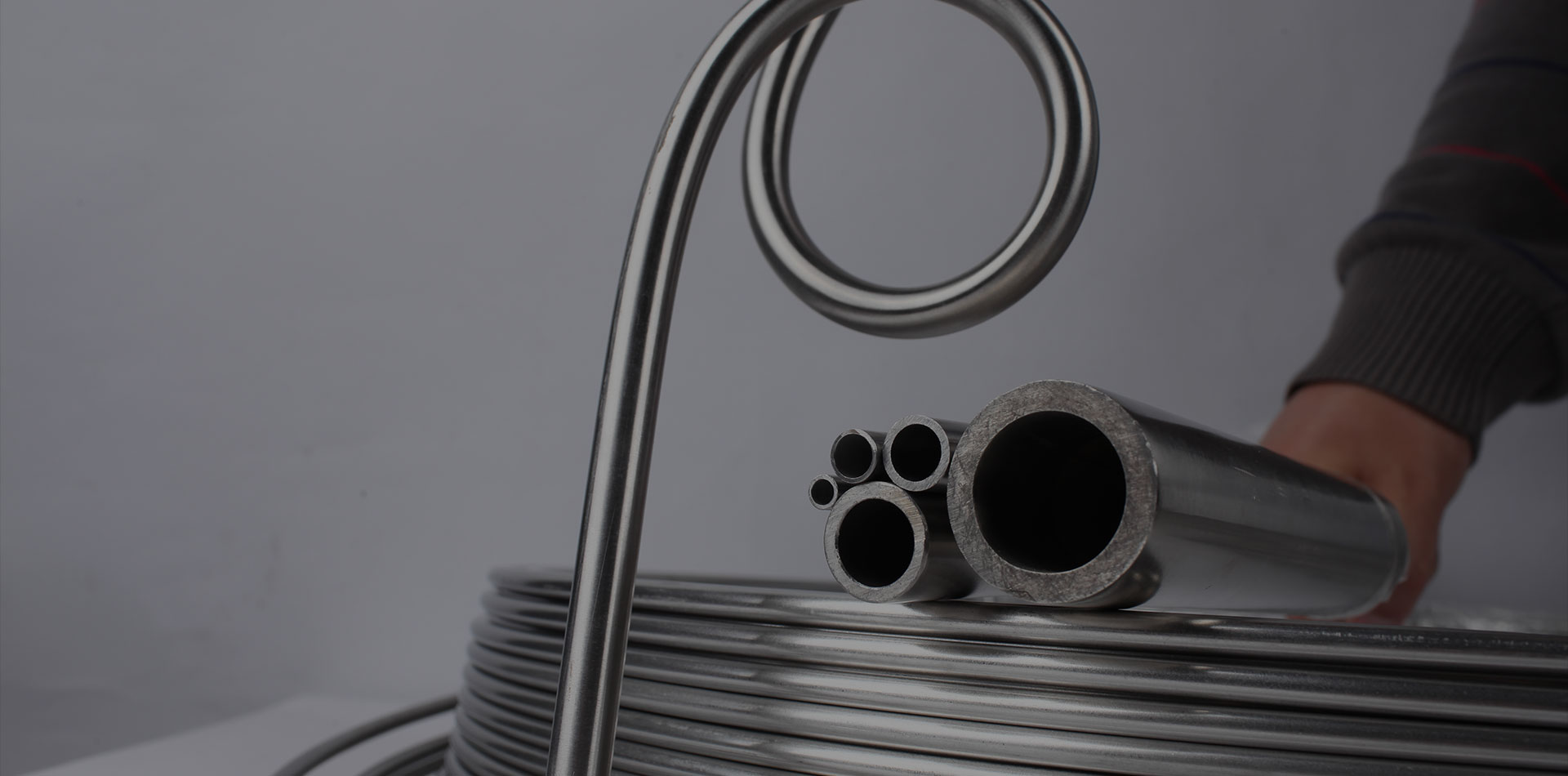 Stainless steel capillary tubing and coil tubing